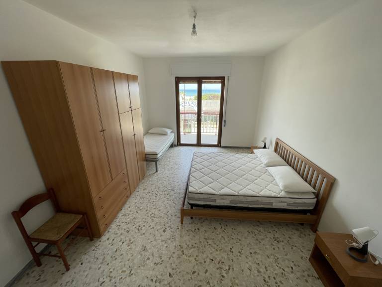 Holiday apartment with patio | Beach view — photo 2