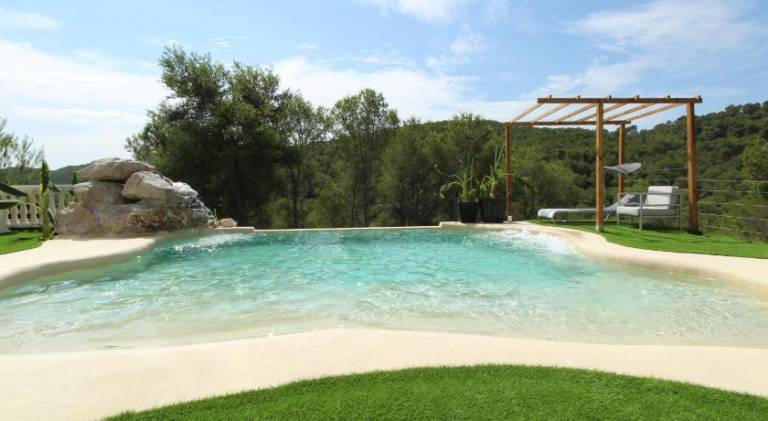 Fully equipped villa with private pool, patio & hot tub | Pets allowed in Sitges