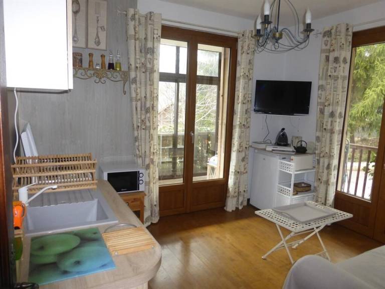 Rental apartment with barbecue & yard | Nature view — photo 5
