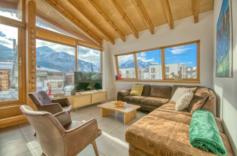 Modern apartment next to golf course with great view, 900 m to the ski lifts — photo 4