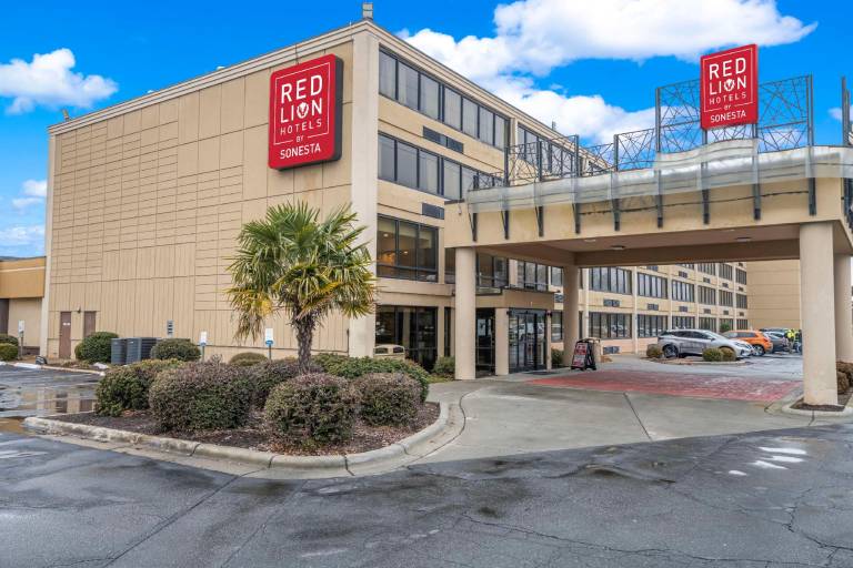 Red Lion Hotel Charlotte in Charlotte, NC
