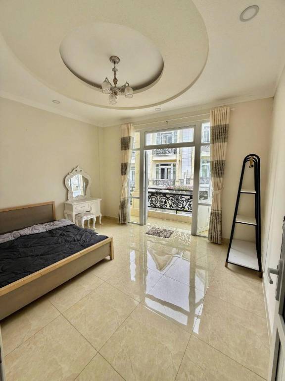 Villa with 6 rooms for 15 persons — photo 2