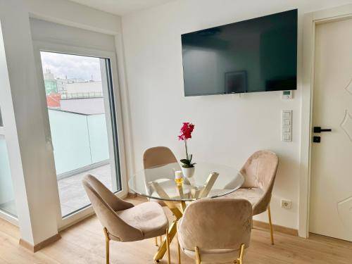 Rental apartment with patio — photo 2