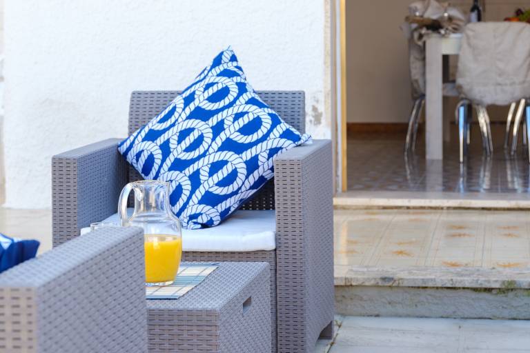 Family-friendly villa with terrace, yard & barbeque | Sea view | Pets allowed — photo 3