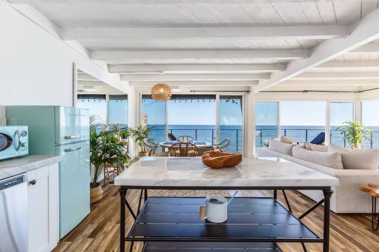 Talo Eastern Malibu