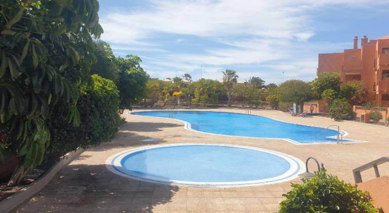 Fully equipped charming rental apartment with garden, terrace & private pool | Beach nearby | Perfect for remote work | Pet-friendly — photo 3