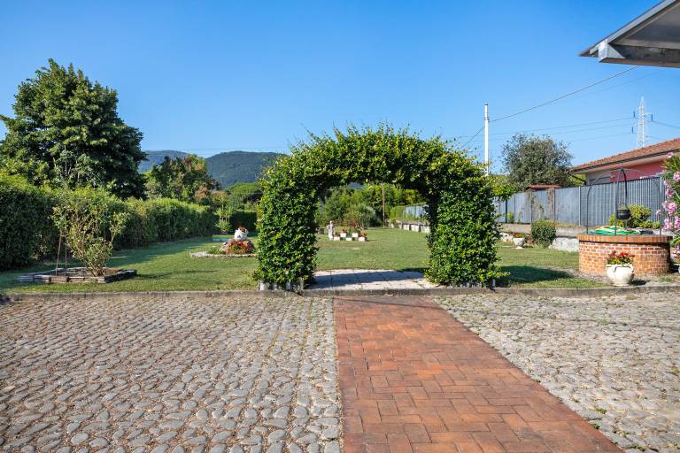 Villa 'Gardenia - Private Garden' with Private Terrace, Wi-Fi and Air Conditioning — photo 5