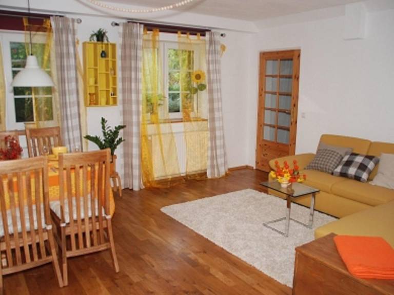 Gelbe Wohnung