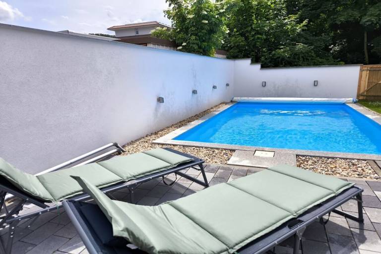 Ample vacation home with pool, garden & patio | Dogs allowed in Quedlinburg