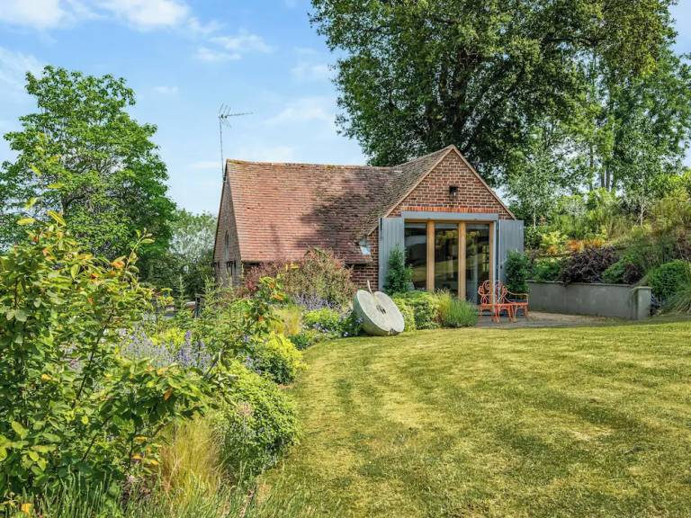 House  Shere