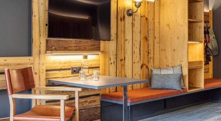 BaseCamp Hotel — photo 3