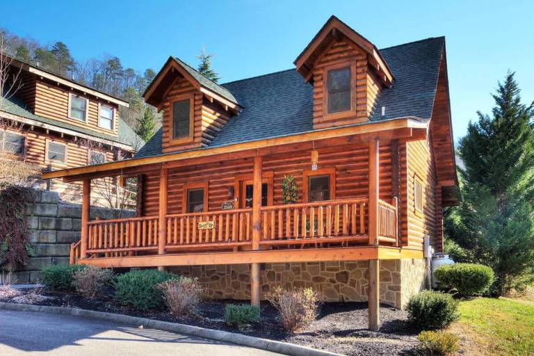 Snuggle Up Cabin by Beyond Expectations with Hot Tub in Sevierville, TN