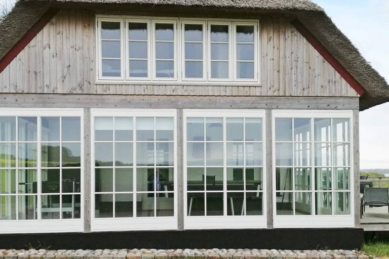 House with patio — photo 5