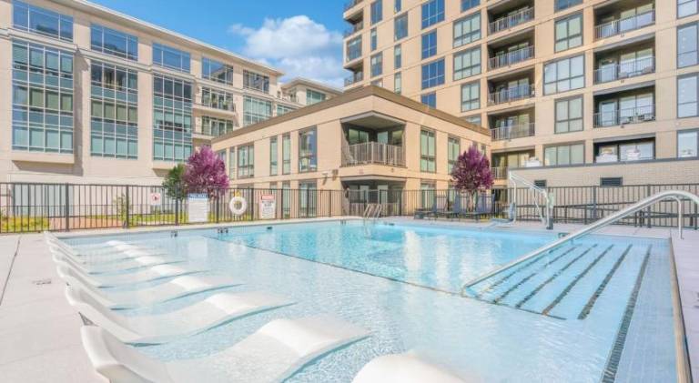 Holiday apartment with pool in Marion, IN