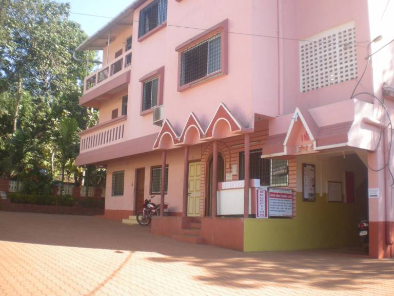 Lodge Ganpatipule Beach