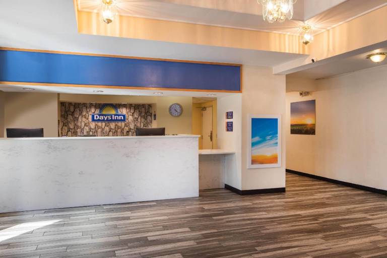 Days Inn by Wyndham Macon I-75 North — photo 3