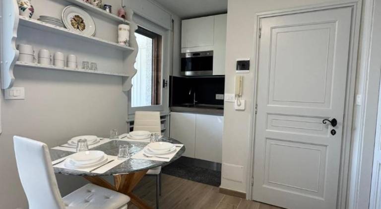 Apartment with 1 room for 4 persons — photo 3