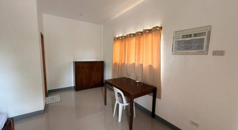 ISLO APT Cozy Queen Studio 2 — photo 4