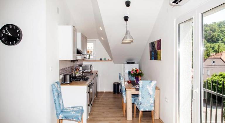 Holiday apartment with 2 rooms for 6 persons — photo 3