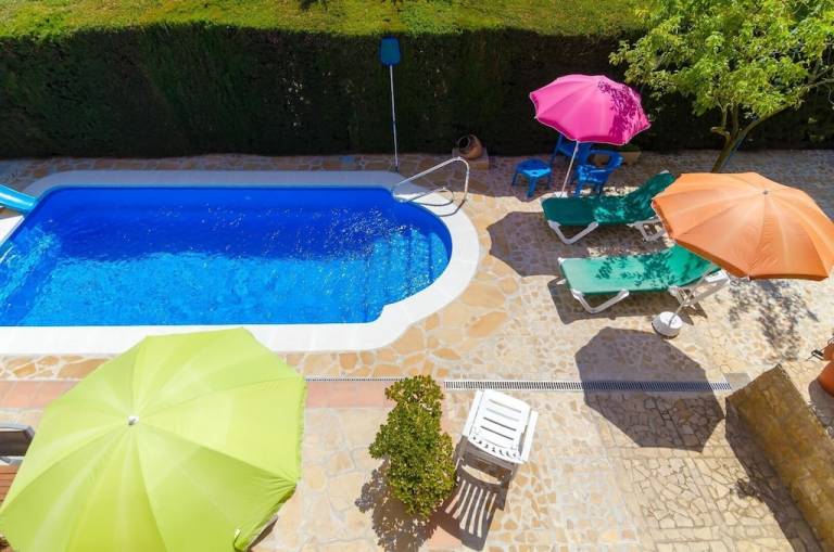 Family-friendly wonderful villa with barbeque, patio & private pool | Pool view | Pets are welcome — photo 4