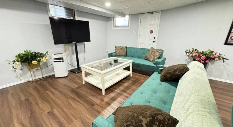 Spacious apartment | Pet-friendly in Secaucus, NJ