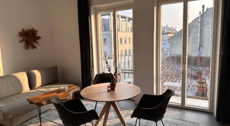 130 m&sup2; Apartment mit Hotelservice