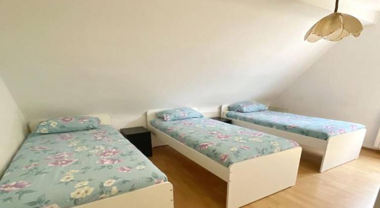Apartment with 2 rooms for 6 persons in Duisburg