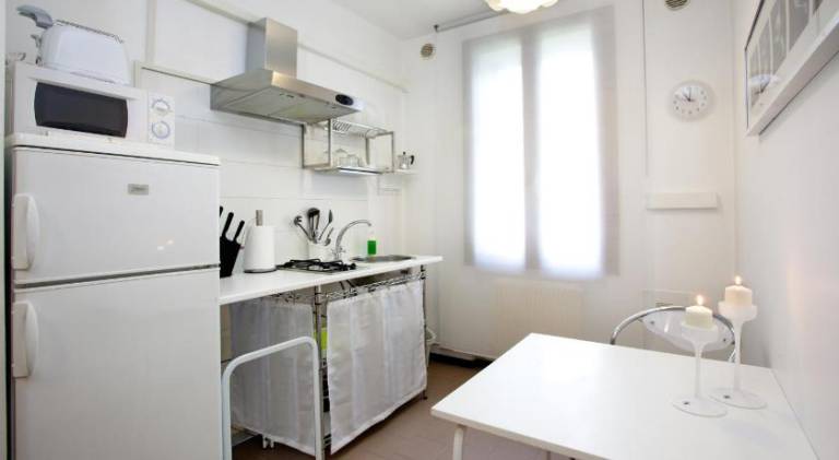 Apartment with garden & terrace — photo 4