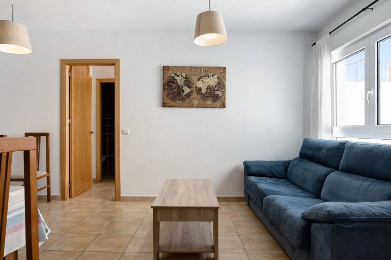 Apartment with fast internet, yard & patio | City view — photo 3