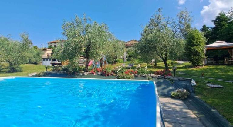 Vacation home with pool in Capannori