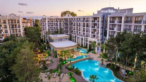 Serviced apartment with garden, sauna & jacuzzi in Sunny beach