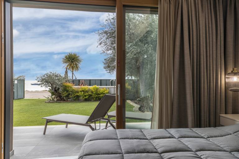 Apartment "Bardolino Luxury - Piano Terra" with Lake View, Private Pool & Wi-Fi in Affi