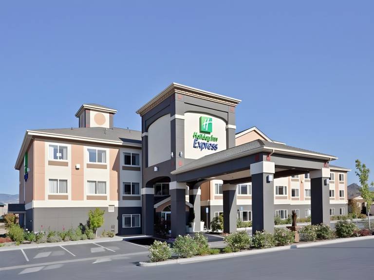 Holiday Inn Express Hotel & Suites Ashland By IHG in Ashland, OR
