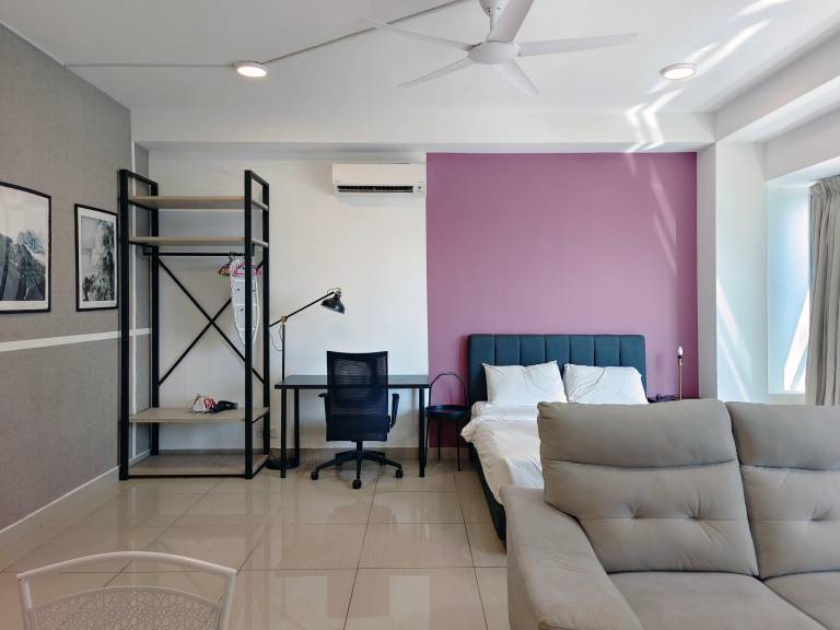 Apartment with pool — photo 2