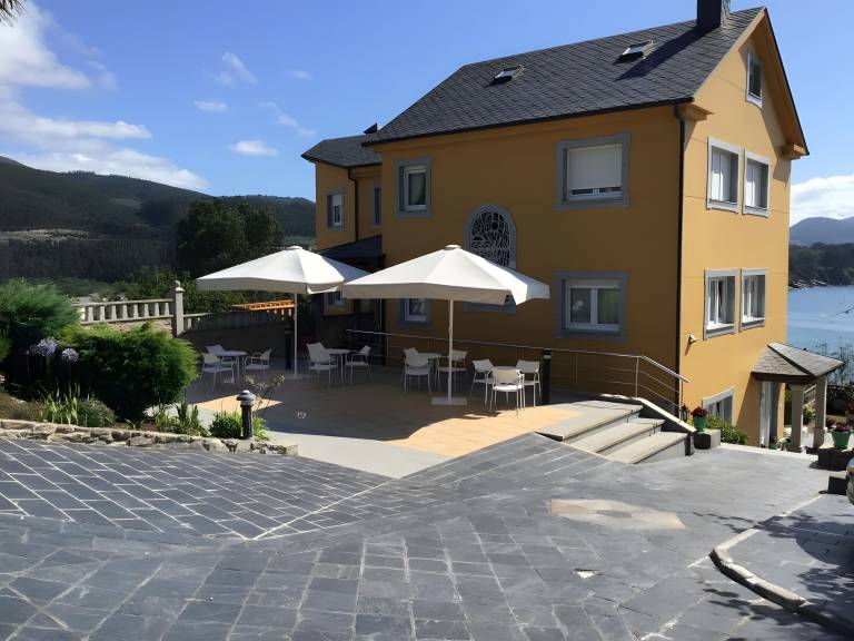 Bed & Breakfast  Vivero
