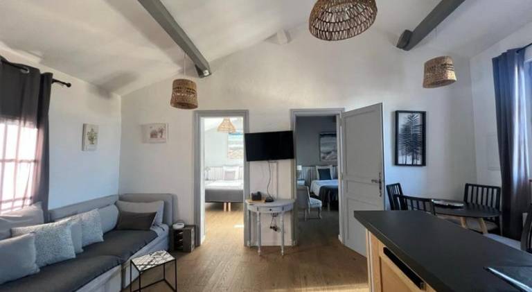 Rental apartment with 2 rooms for 4 persons — photo 2