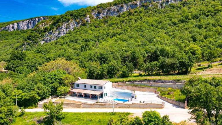 kuća  Lupoglav