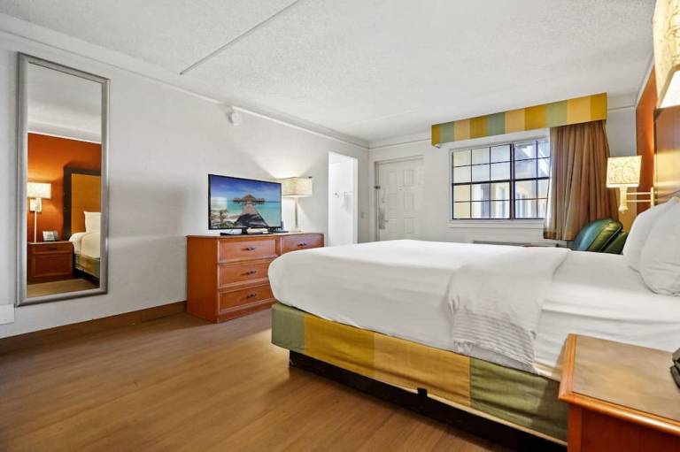 La Quinta Inn by Wyndham Costa Mesa Newport Beach