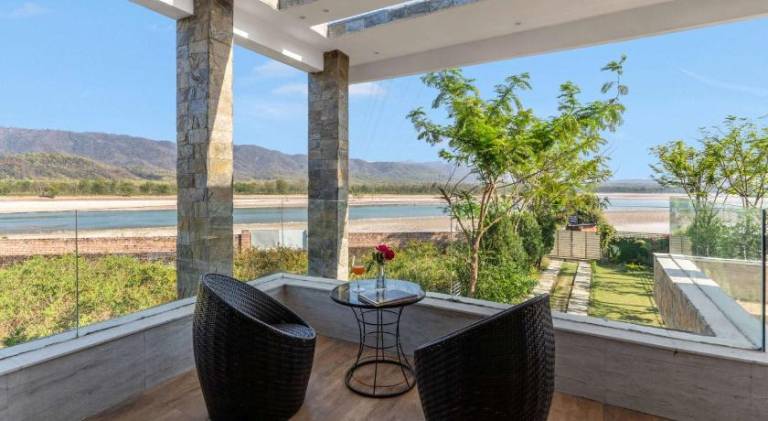 557 m&sup2; Villa