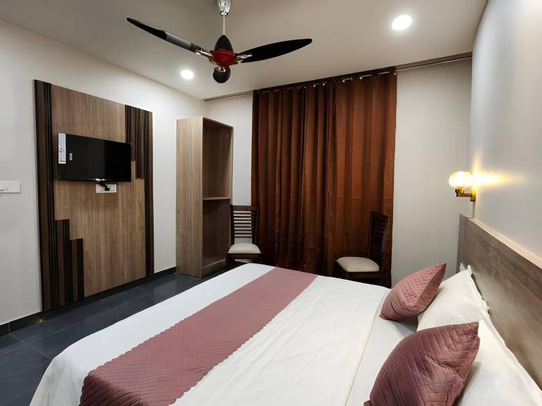 Namay Inn By T And M Hotels — photo 5