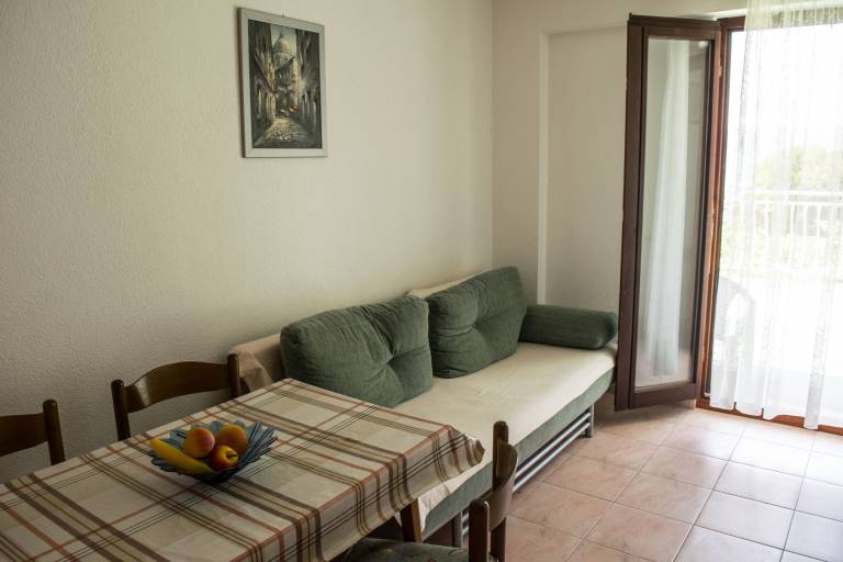 One bedroom apartment with terrace and sea view Lokva Rogoznica, Omiš (A-6005-a) — photo 5