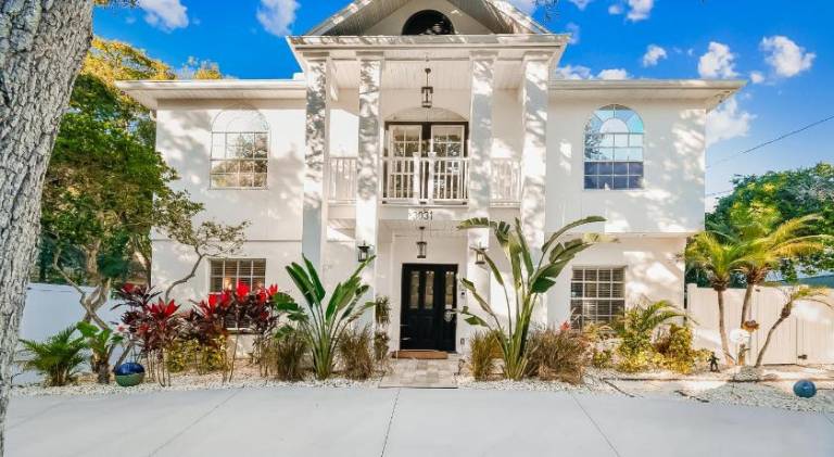 House with pool & hot tub | Pets are welcome — photo 5