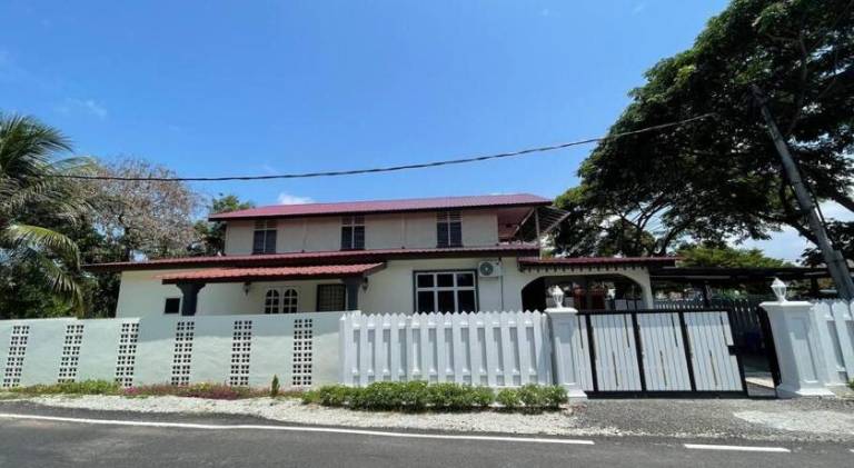 372 m&sup2; Ferienhaus