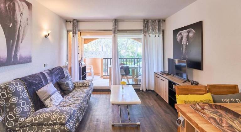 Beautiful apartment with pool | Pet-friendly — photo 2