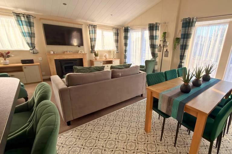 Lodge | Lake view — photo 2