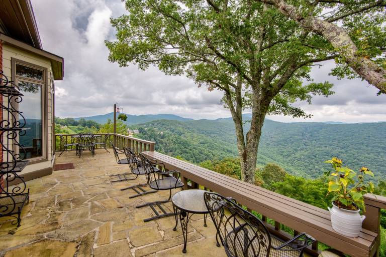 House  Blowing Rock