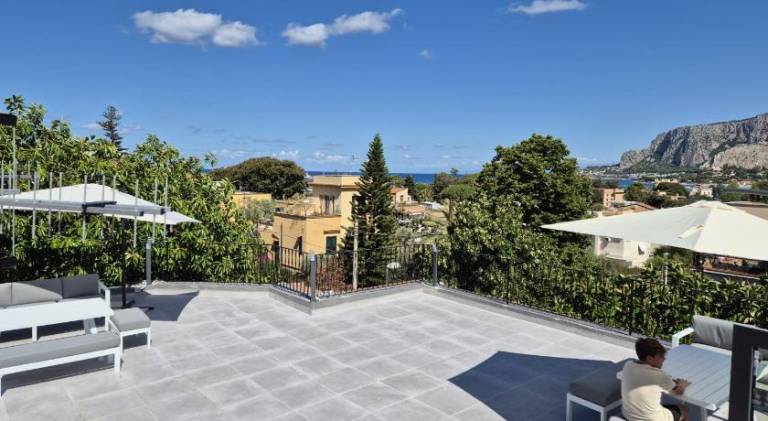 Holiday apartment with patio | Suitable for remote work — photo 5