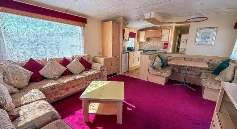 6 Berth Caravan For Hire At Lees Caravan Park In Hunstanton Ref 13006L — photo 2