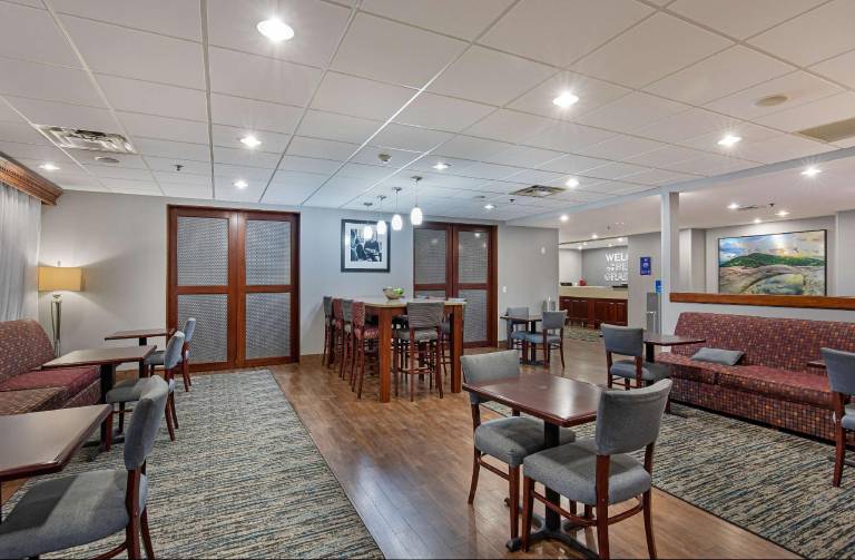 Hampton Inn Corbin — photo 2