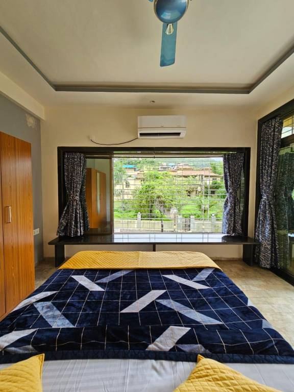 Villa with garden, hot tub & pool — photo 2